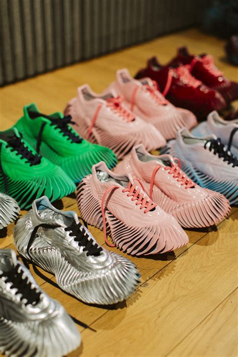 is reebok still in business